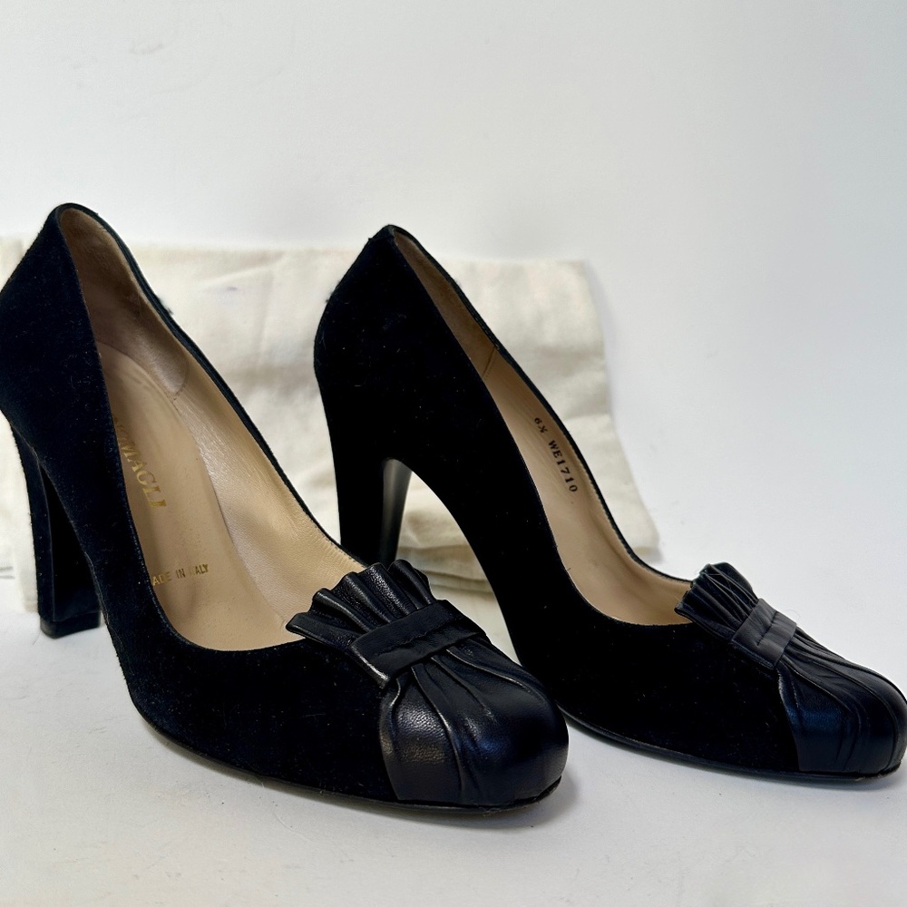 Bruno Magli Black Suede/Leather Pumps Sz. 6.5